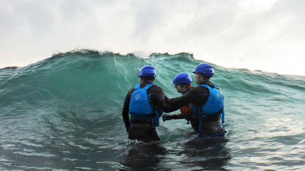 coasteering wave